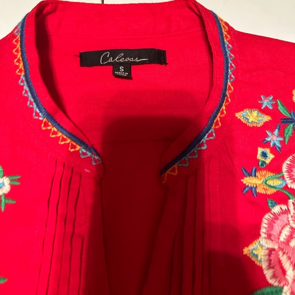 Calessa Red/Multicolored Embroidered Floral Cotton/Linen Boho V-Neck Top NWT S - Picture 4 of 16